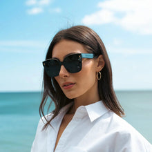 Load image into Gallery viewer, Tutti &amp; Co POSE Sunglasses
