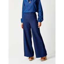 Load image into Gallery viewer, Suzy D Ziggy Denim Pants