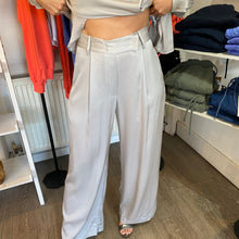 Load image into Gallery viewer, Silk95Five MAYFAIR Pants
