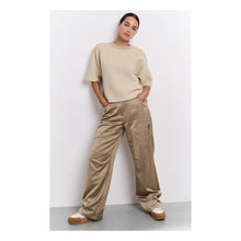 Load image into Gallery viewer, YAYA 301176-502 Satin Cargo Trousers