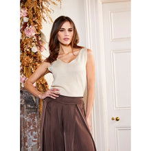 Load image into Gallery viewer, Suzy D Lou Knit Vest