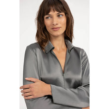 Load image into Gallery viewer, 01-701425-610 Satin blouse with collar