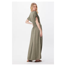 Load image into Gallery viewer, Suzy D Ginger Satin Maxi Dress
