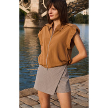 Load image into Gallery viewer, YAYA 01-201236-607 Blouse Jacket with Zipper and Cap Sleeves
