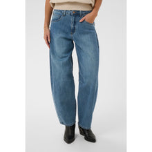 Load image into Gallery viewer, Cream Bahren Ankl Balloon Jeans - Relaxed Fit