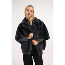 Load image into Gallery viewer, YAYA 02-009089-610 Oversized Reversible Faux Fur Jacket