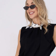 Load image into Gallery viewer, Co&#39; Couture Pearl Scarf
