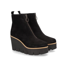 Load image into Gallery viewer, Alpe 4553 Platform Ankle Boot
