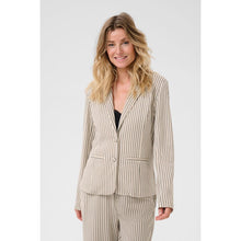 Load image into Gallery viewer, Cream Anett Blazer
