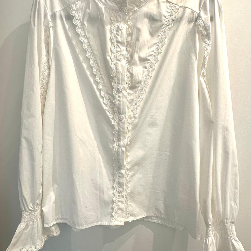 Suzy D SOFIA Lace Trim Detail Shirt