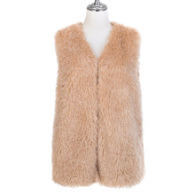 Load image into Gallery viewer, Park lane Faux fur Gilet
