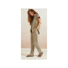 Load image into Gallery viewer, YAYA 301127-405 Woven Cargo Trousers
