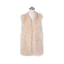 Load image into Gallery viewer, Park lane Faux fur Gilet
