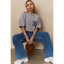 Load image into Gallery viewer, YAYA 01-000485-508 Knitted Short Sleeve Sweater with Artwork
