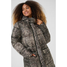 Load image into Gallery viewer, Cream Gaiagro Printed Jacket
