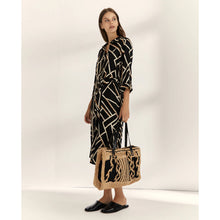 Load image into Gallery viewer, Paz Torras Raffia Effect Shoulder Bag
