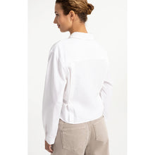Load image into Gallery viewer, YAYA 01-201240-608 Poplin Blouse with Adjustable Waist and Long Sleeves

