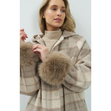 Load image into Gallery viewer, YAYA 03-209019-610 Faux fur cuffs
