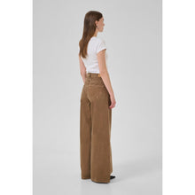 Load image into Gallery viewer, My Essential Wardrobe Karo Jeans
