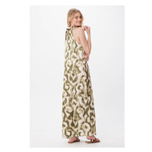 Load image into Gallery viewer, Suzy D Genever Satin Maxi Dress
