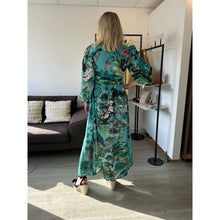 Load image into Gallery viewer, INOA Saigon Dress Rapa flora -Green
