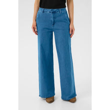Load image into Gallery viewer, Cream Visti Jeans
