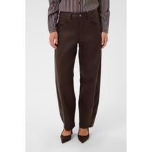Load image into Gallery viewer, Cream Maelis Bahren Balloon Jeans
