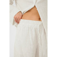 Load image into Gallery viewer, My Essential Wardrobe Jannie Linen Shorts
