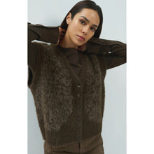 Load image into Gallery viewer, YAYA 01-010186-610 Fluffy Knit Vest with Pattern
