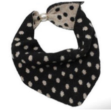 Load image into Gallery viewer, ON TREND Pearl Magnet Scarf
