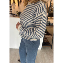 Load image into Gallery viewer, Paz Torras Sweater
