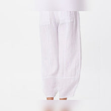 Load image into Gallery viewer, Suzy D Sicily Carrot Linen Pants
