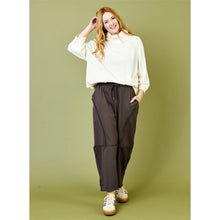 Load image into Gallery viewer, Suzy D Bria Oversized Oversized Joggers
