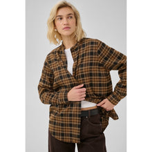 Load image into Gallery viewer, My Essential Wardrobe Mateo Shirt
